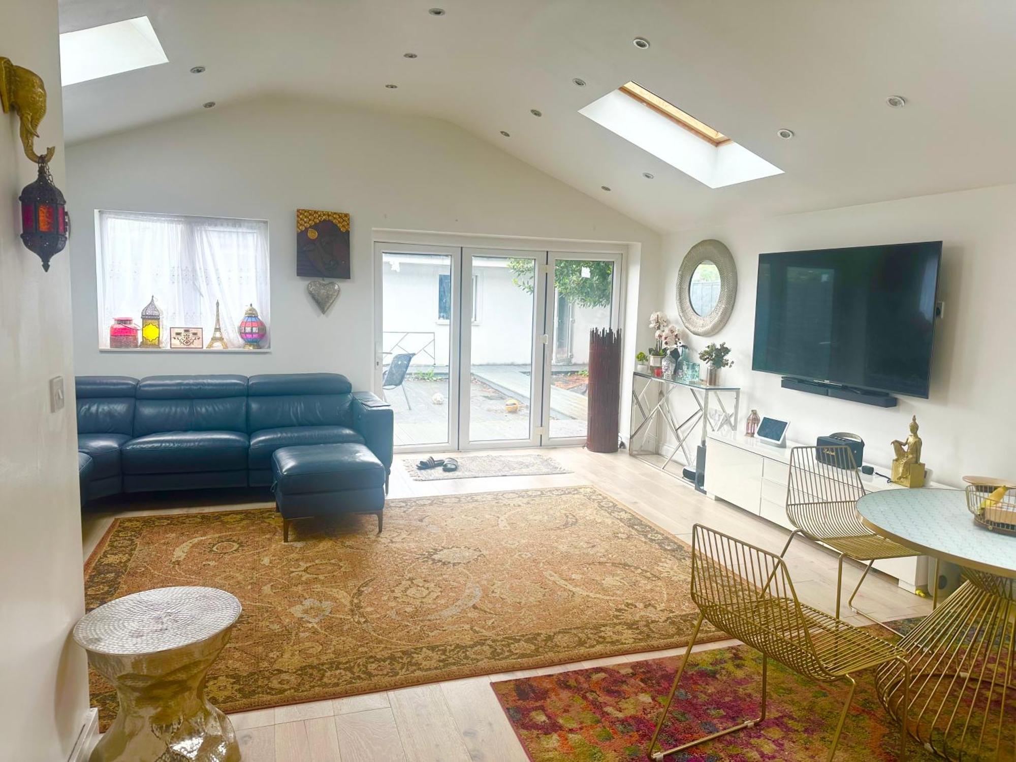 Beautiful Home In London With Easy Access To Central London Sutton  Exterior foto